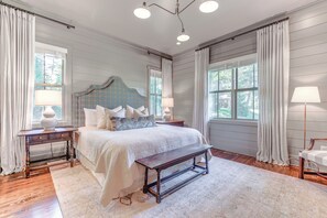 Interior - Stunning Cashiers Cottage Rental w/ Screened Porch (Cashiers)