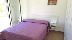 2 bedrooms, soundproofing, iron/ironing board, free WiFi