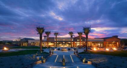 Mountain View’s with this new 3 bedroom home located in Trilogy Verde River