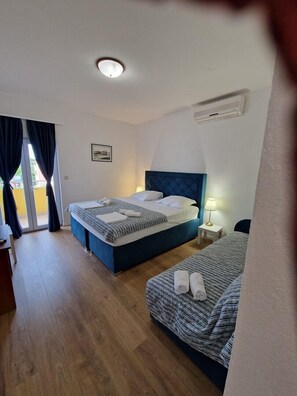 WiFi, bed sheets