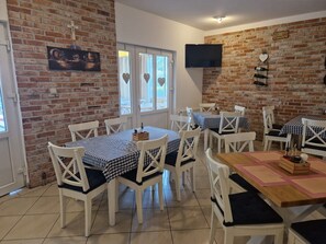 Dining - Double room Pikolo with breakfast included (Sv. Filip I Jakov)