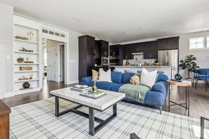 Fernseher, Kamin, Arbeitsbereiche