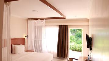 Superior Double Room, Balcony, Garden View | In-room safe, individually furnished, laptop workspace