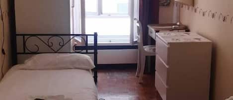 Twin Room | Free WiFi