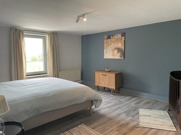 3 habitaciones, wifi gratis y ropa de cama 