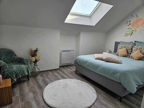 3 bedrooms, desk, travel crib, free WiFi - Les Bulles de Bonheur - charming gîte in the heart of Champagne Vineyard (Chouilly)