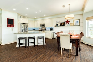 Dining - Fenced Yard, Dog Friendly, Beachside Escape in Pirates Beach (Galveston)