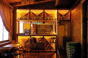 Bar (en la propiedad)