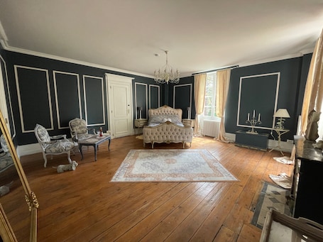 Double Room | Free WiFi, bed sheets