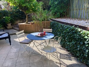 Outdoor dining - Spacious house near Paris (subway) (Ivry-sur-Seine)