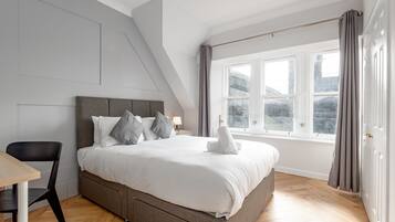 2 bedrooms, iron/ironing board, WiFi (free), bed sheets