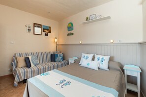 1 chambre, fer et planche à repasser, Wi-Fi gratuit, draps fournis