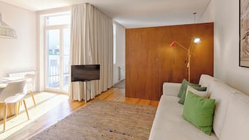 Apartment, Balcony | Living area | 0-inch flat-screen TV with satellite channels