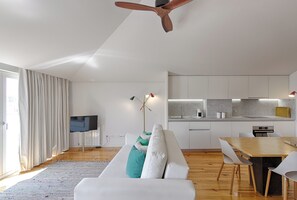 Penthouse Apartment with Balcony | Private kitchen | Fridge, microwave, electric kettle, toaster