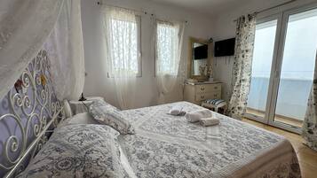 2 makuuhuonetta, silitysrauta/-lauta, Wi-Fi, vuodevaatteet