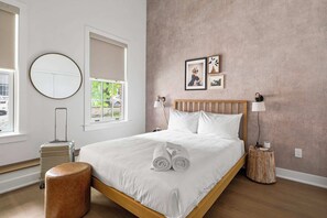 2 bedrooms, desk, iron/ironing board, travel cot - Sosuite | 2BR Apt w Laundry, Kitchen (Philadelphia)