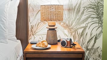 2 bedrooms, desk, iron/ironing board, travel crib