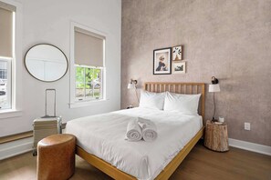 2 slaapkamers, een strijkplank/strijkijzer, reisbedje, wifi