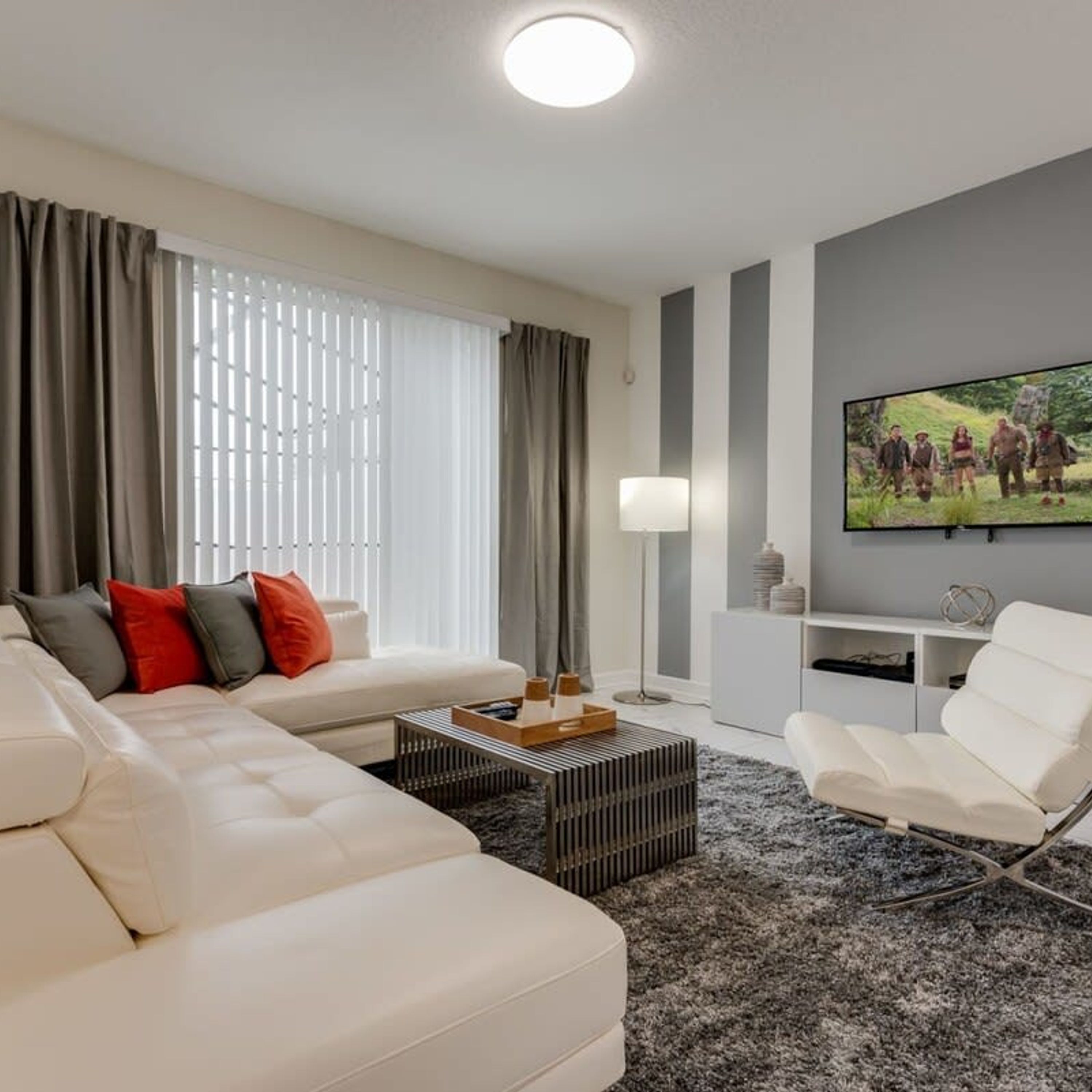 Cozy Home, Prime Disney Parks Location