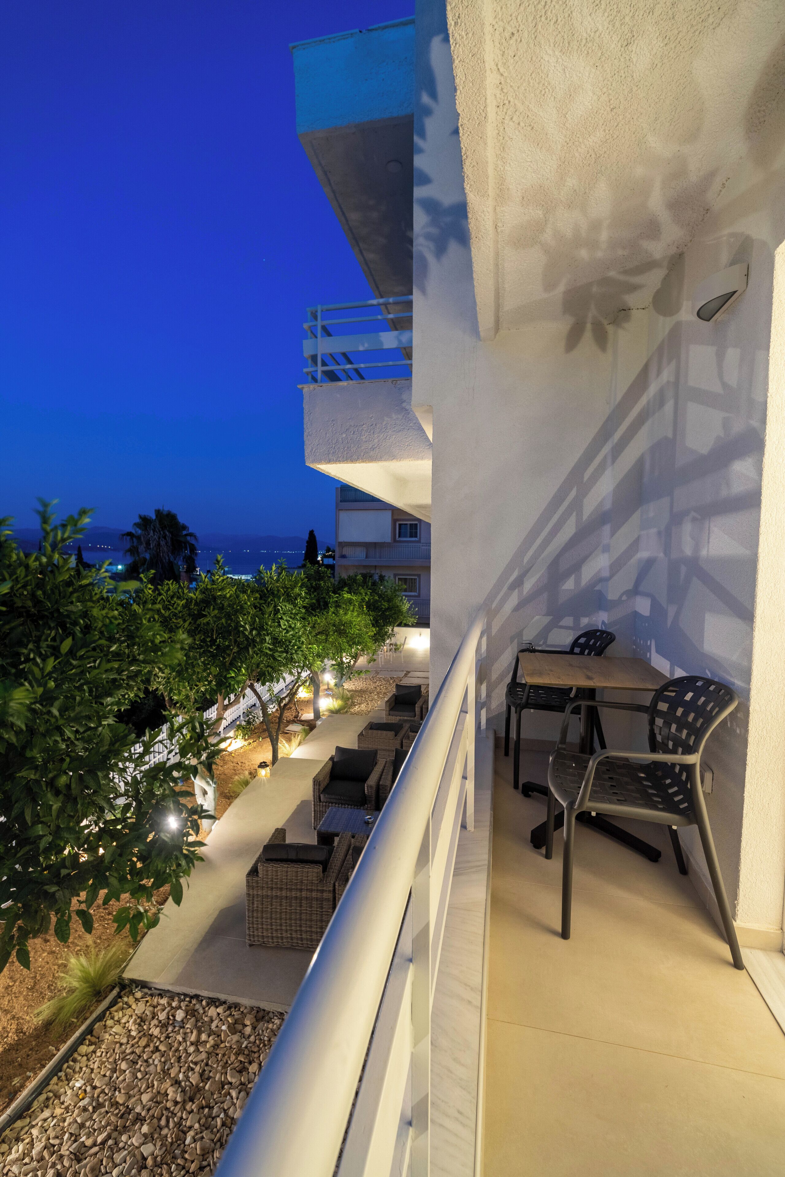 Superior Double Room with Side Sea View | Vista dalla camera