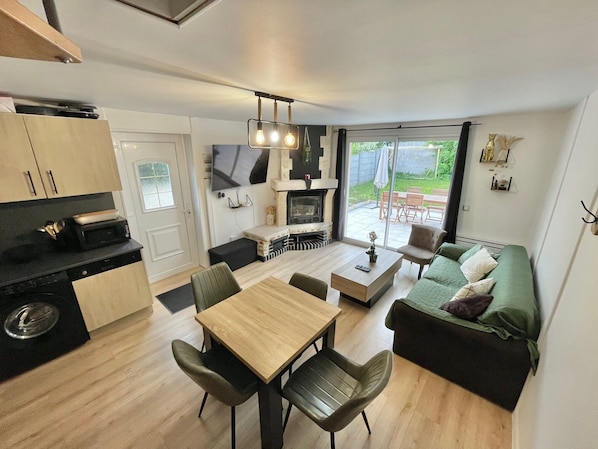 Living area - Charmante Maison Mitoyenne (Melun)