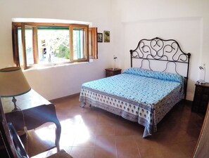 2 Schlafzimmer, Bügeleisen/Bügelbrett, kostenloses WLAN