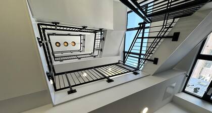 Condo Apartment With Workspace
