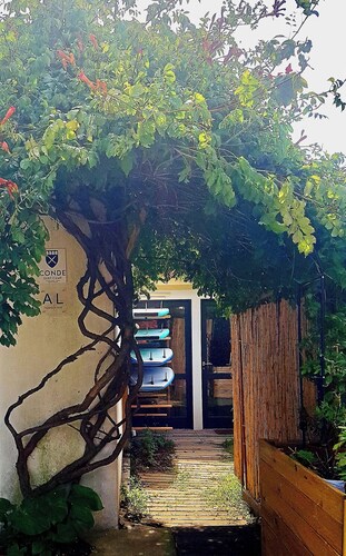 Conde Surf Camp - by the ocean (entire house pvt)