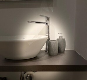 Basic Studio | Bathroom | Bidet - Modern Studio Imbonati 15/2 (Milan)