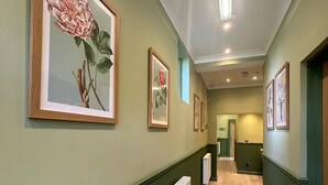 Unclassified image, 3 of 21, button - Hamilton Court (Chester)