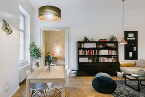 Interior - Explore Old Town from a Hip, Book-Filled Apartment with Two Bedrooms  (Hlavní město Praha)