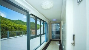 Unclassified image, 2 of 55, button - Tianchen Villa (Shengsi)