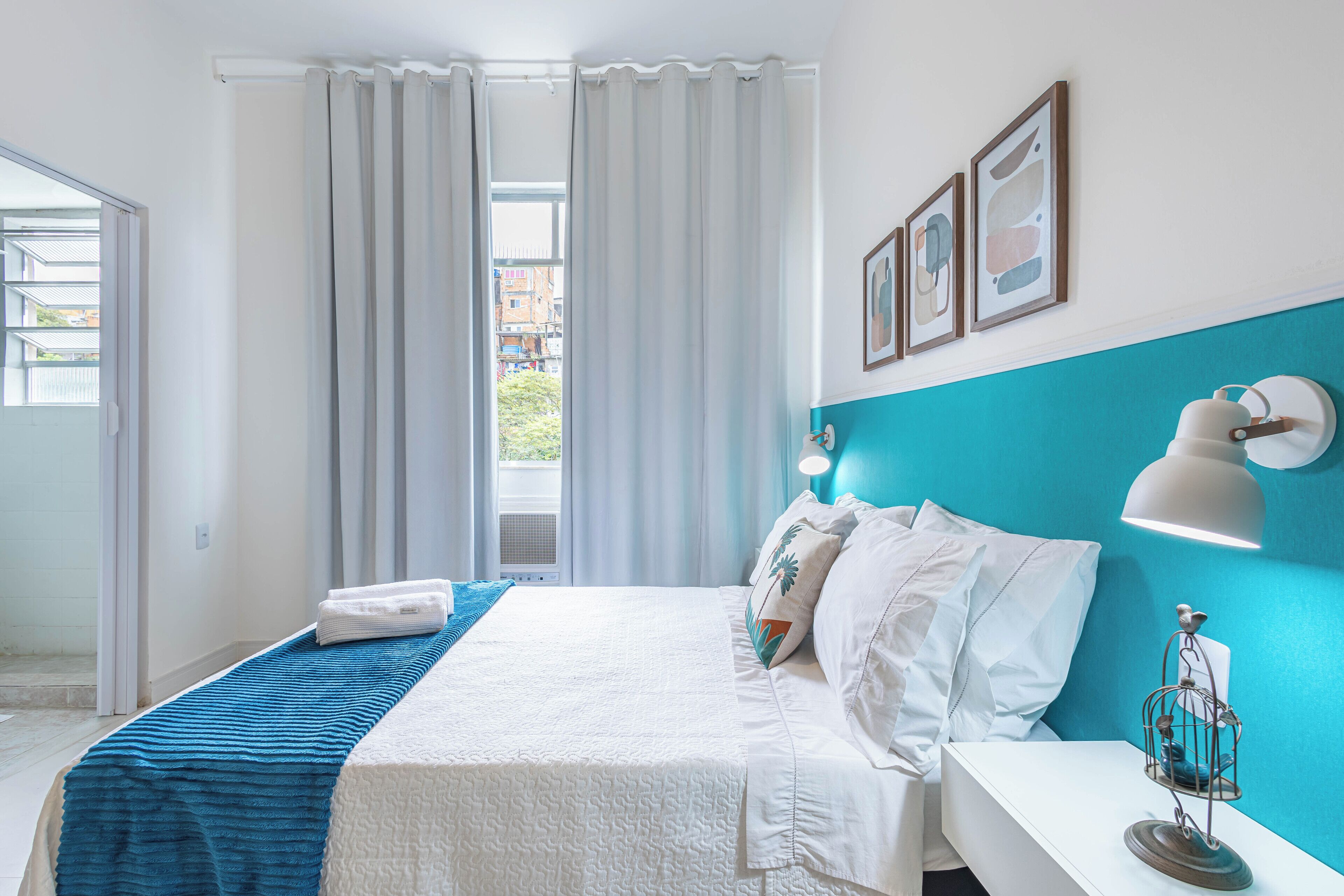 1 quarto, Wi-Fi de cortesia, roupa de cama