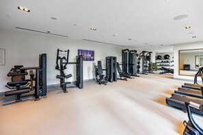 Gym - Waves - Burj Crown Tower (Dubai)