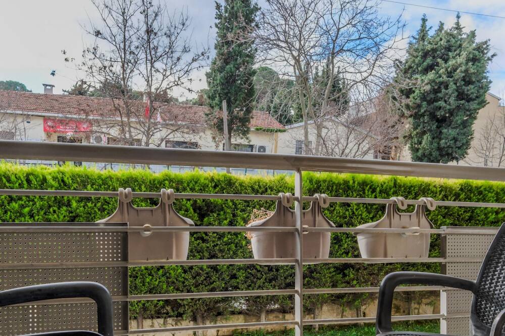 Serene Flat w Balcony in a Luxury Complex in Urla