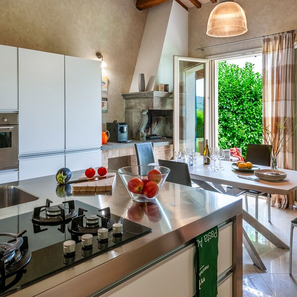 Villa | 6 bedrooms - I Gelsi 12 Emma Villas (Terre Roveresche)