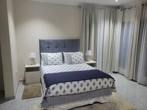 3 bedrooms, WiFi, bed sheets