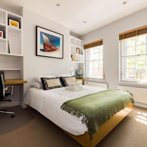 2 soverom, strykejern/-brett, wi-fi (inkludert) og sengetøy