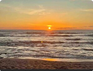 In Strandnähe, Liegestühle, Strandtücher