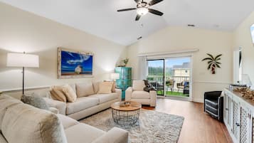 Smart TV, libros, biblioteca musical y oficina