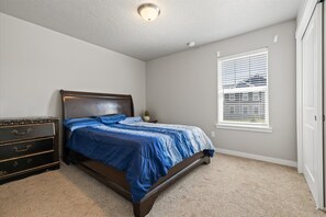 2 soverom, strykejern/-brett, wi-fi (inkludert) og sengetøy