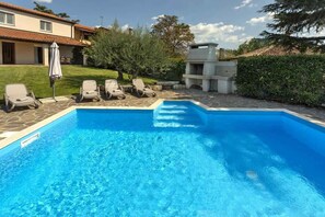 Pool - Holiday apartment with pool (Kosinožići)