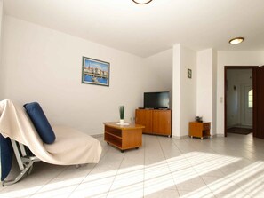 1 bedroom, WiFi - Holiday apartment with parking (Poreč)