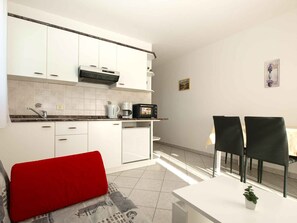 Interior - Holiday apartment with parking (Poreč)