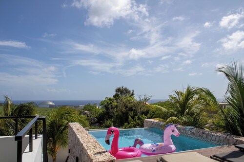 Luxury Villa Incl Pool With Seaview Near Beaches