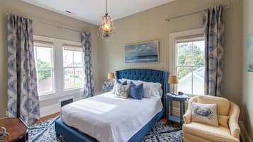 Suite Premium, 1 cama Queen size, baño privado, vista a la ciudad | 1 habitación, decoración personalizada y muebles diferentes