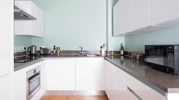 Apartment, 2 Bedrooms | Private kitchen | Full-size fridge, microwave, oven, stovetop