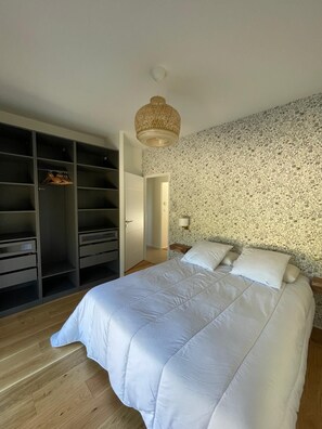 4 chambres, fer et planche Ă repasser, Wi-Fi, draps fournis
