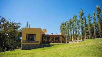 Fachada de la propiedad