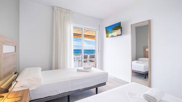 2 bedrooms, iron/ironing board, WiFi (free), bed sheets